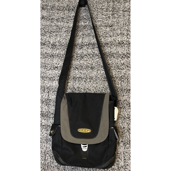 Keen Oswego Black Messenger Bag Shoulder Satchel Work Travel Rubber Bottom